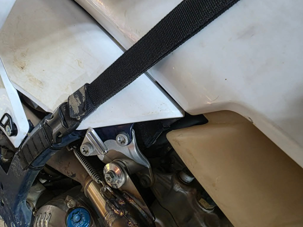 M8 Universal Rackless Luggage Strap Mounts