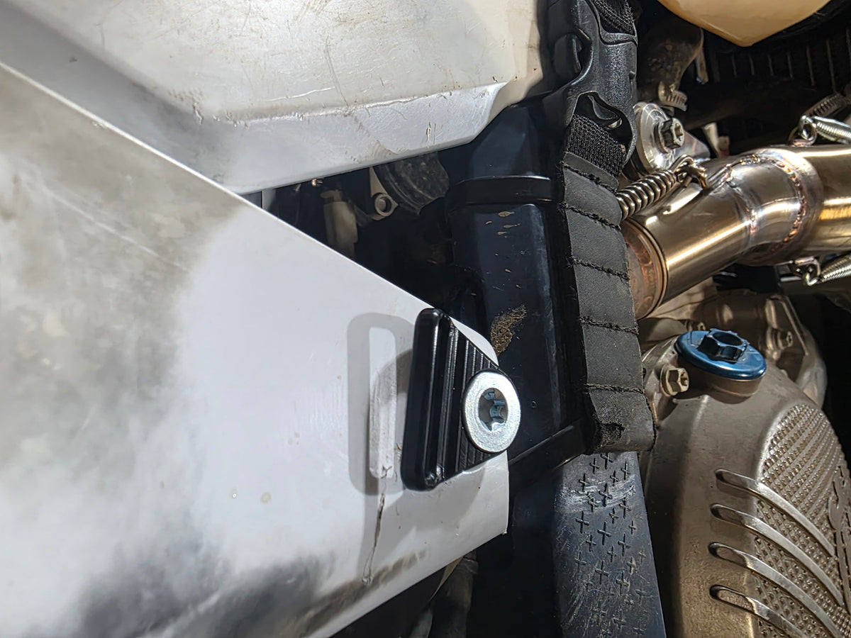 24-27 KTM EXC-F & Husqvarna FE Rackless Luggage Strap Mounts